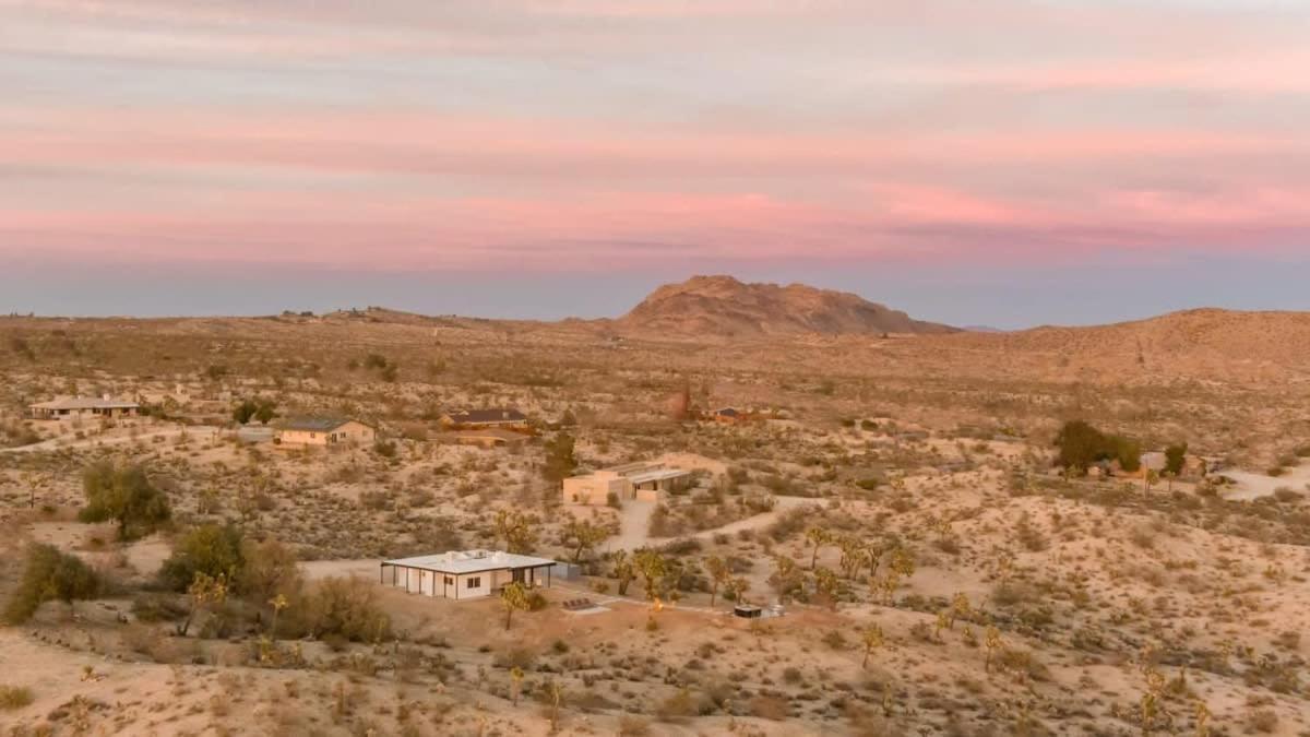 Villa Kinetic House-Joshua Trees Sculptures Cowboy Pool Yucca Valley Esterno foto